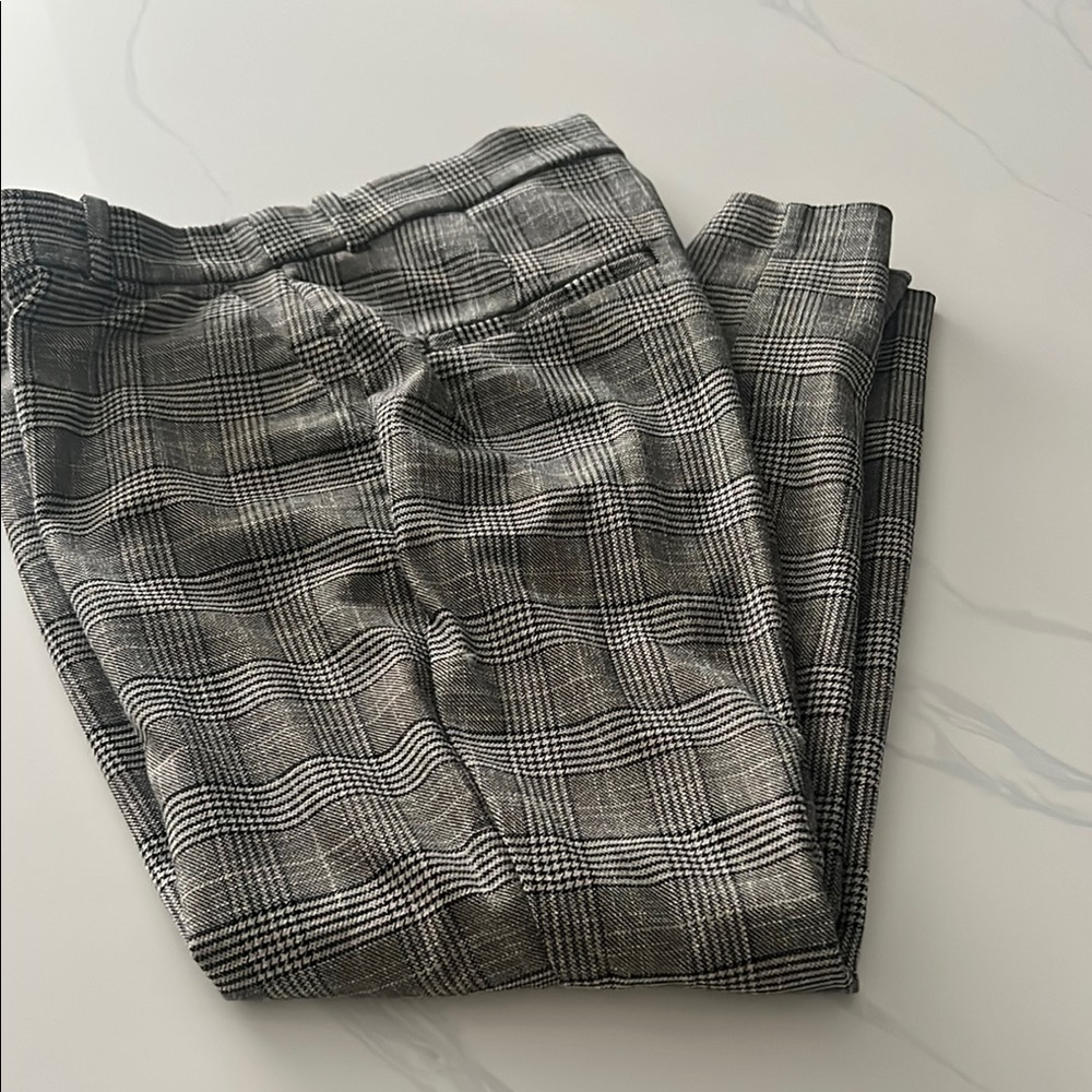 H&M Gray Trousers Classic Plaid Design